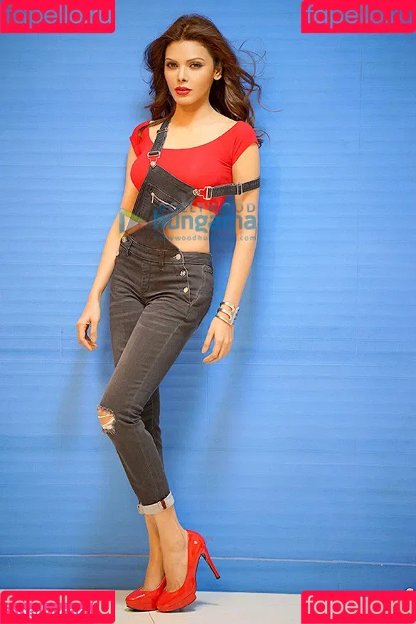 Sherlyn Chopra Onlyfans Photo Gallery 