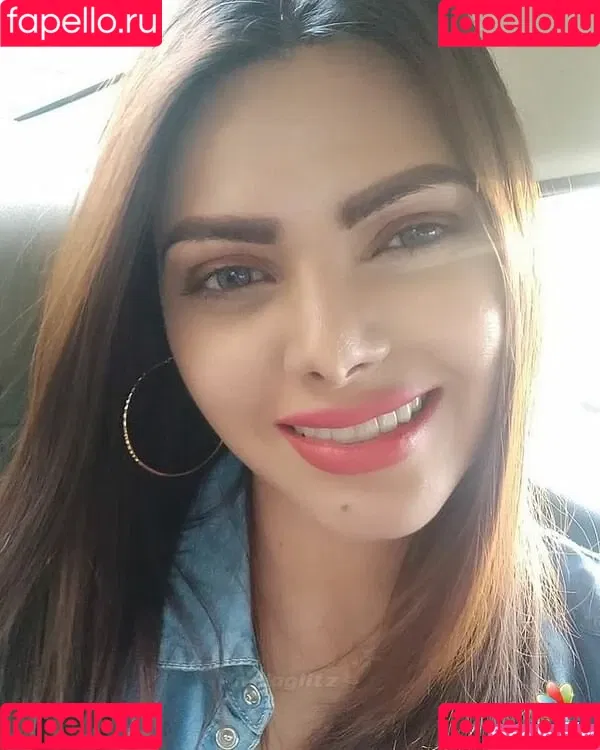 Sherlyn Chopra Onlyfans Photo Gallery 