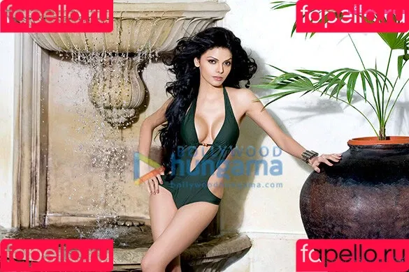 Sherlyn Chopra Onlyfans Photo Gallery 