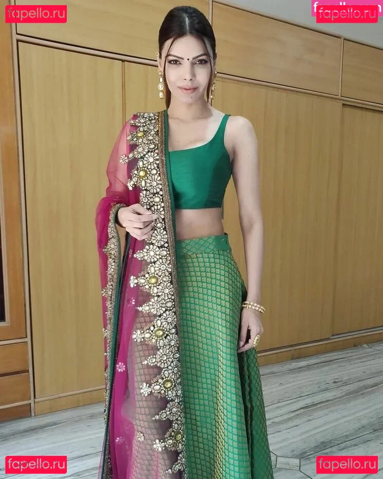 Sherlyn Chopra Onlyfans Photo Gallery 