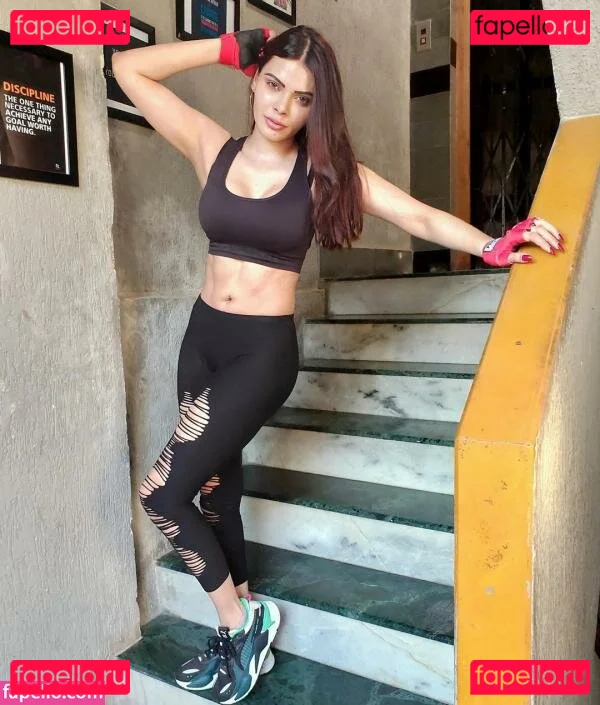 Sherlyn Chopra Onlyfans Photo Gallery 