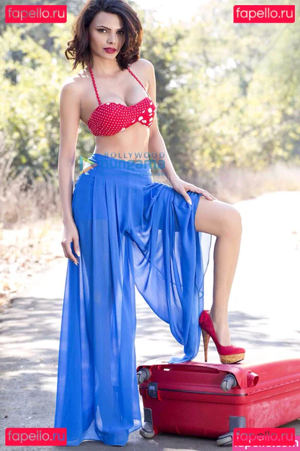 Sherlyn Chopra Onlyfans Photo Gallery 