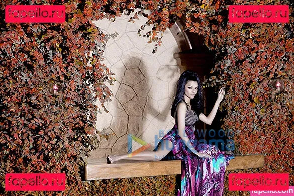 Sherlyn Chopra Onlyfans Photo Gallery 