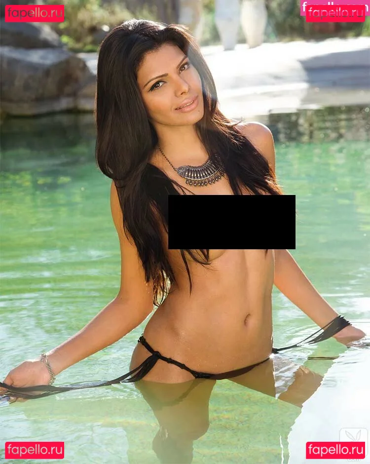 Sherlyn Chopra Onlyfans Photo Gallery 