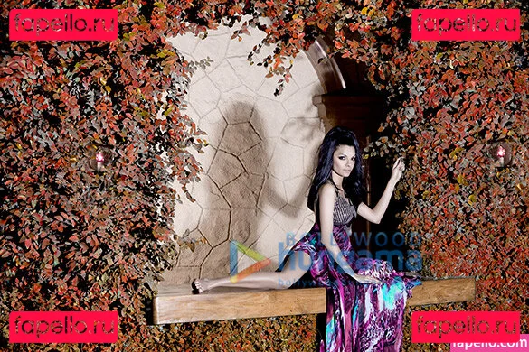 Sherlyn Chopra Onlyfans Photo Gallery 