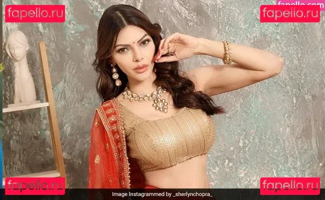 Sherlyn Chopra Onlyfans Photo Gallery 