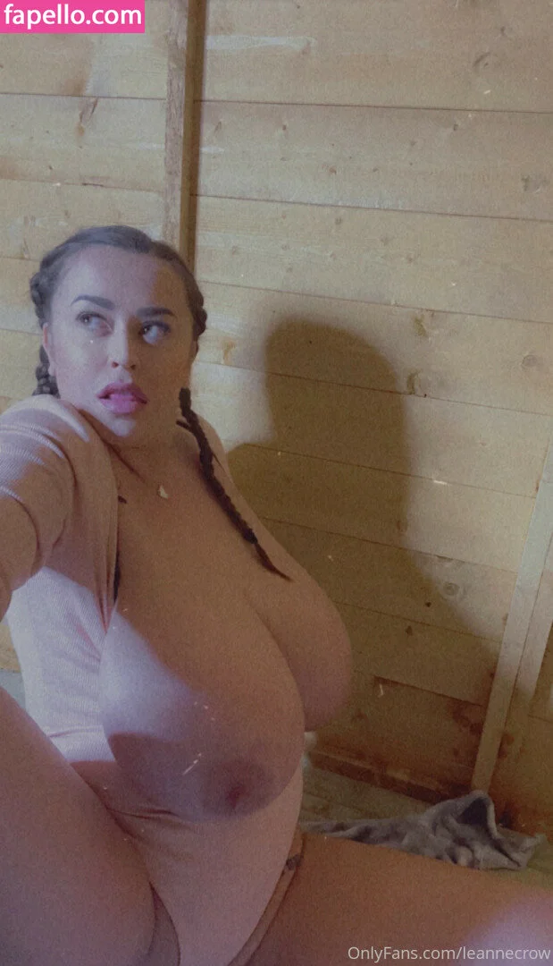 Leanne Crow Onlyfans Photo Gallery 