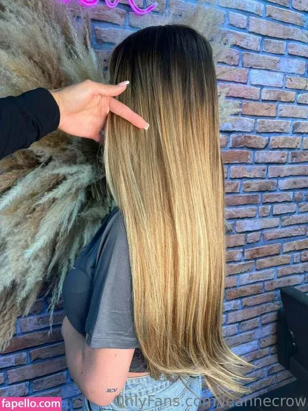 Leanne Crow Onlyfans Photo Gallery 