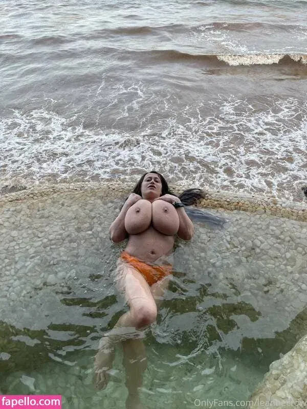 Leanne Crow Onlyfans Photo Gallery 