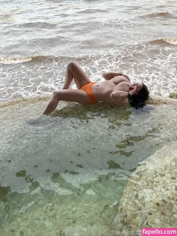 Leanne Crow Onlyfans Photo Gallery 