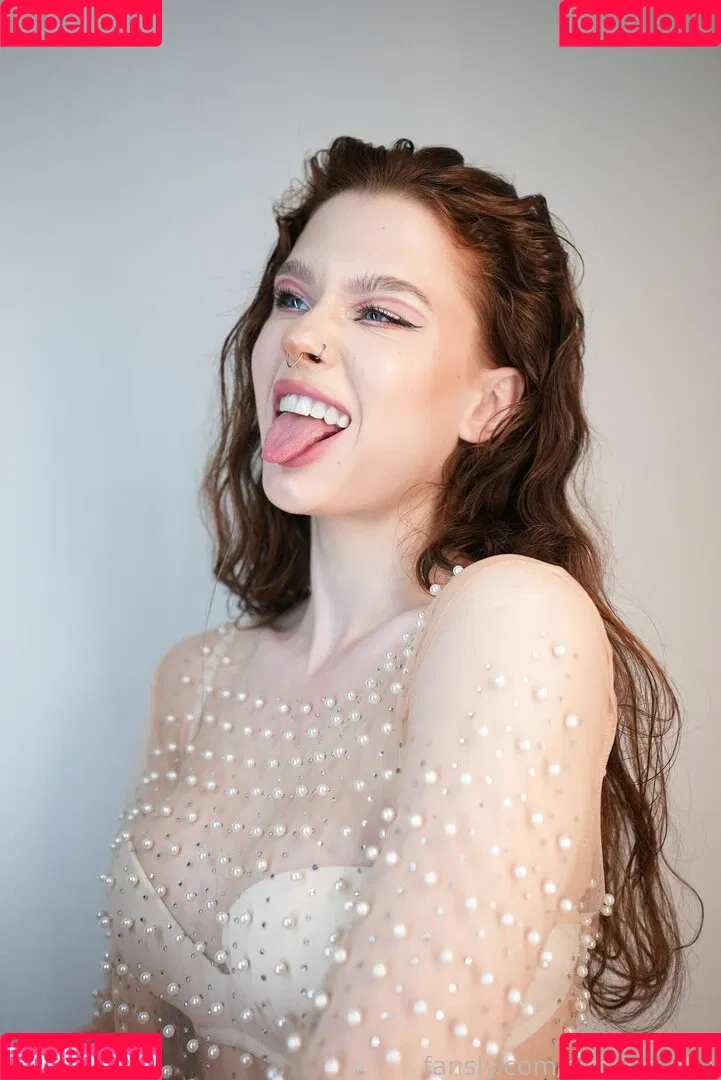 SimensSofia Onlyfans Photo Gallery 