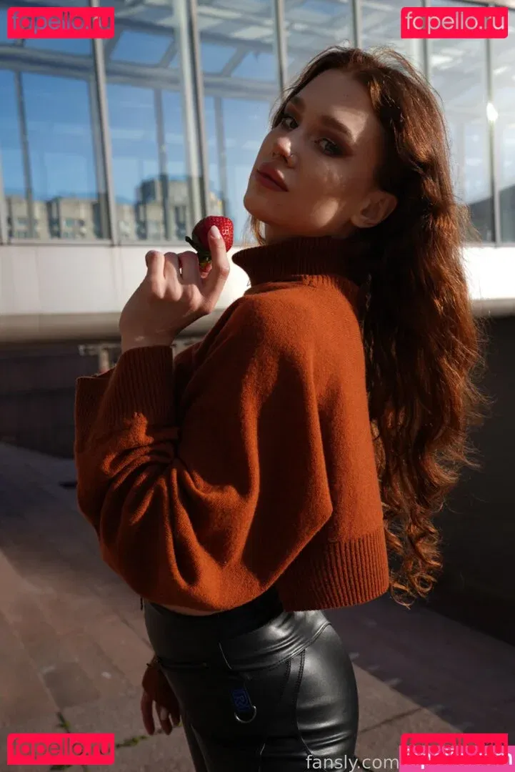 SimensSofia Onlyfans Photo Gallery 