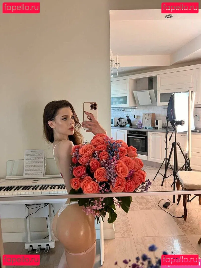 SimensSofia Onlyfans Photo Gallery 