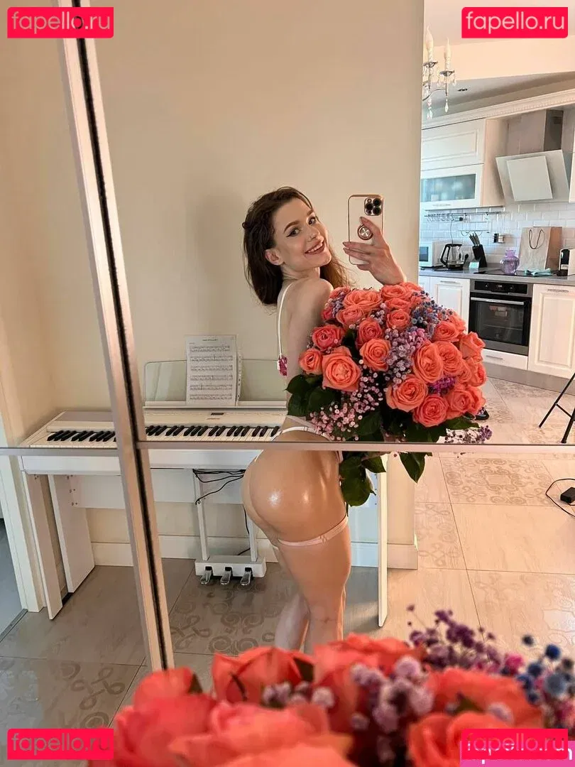 SimensSofia Onlyfans Photo Gallery 