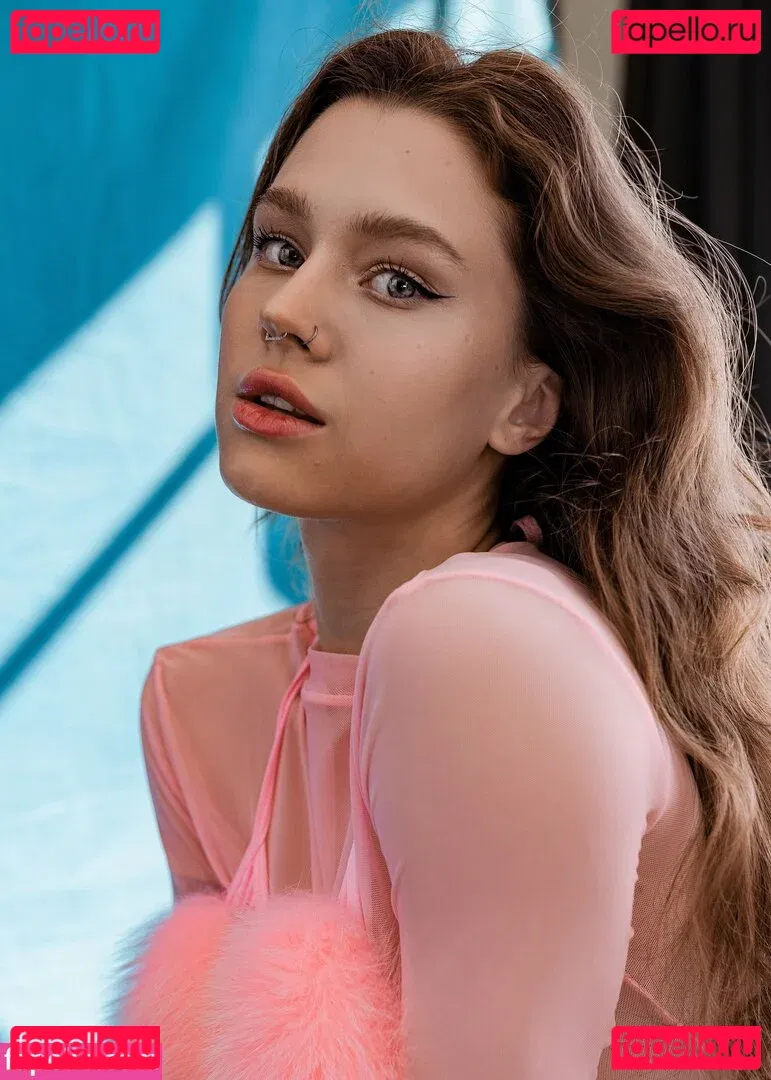 SimensSofia Onlyfans Photo Gallery 