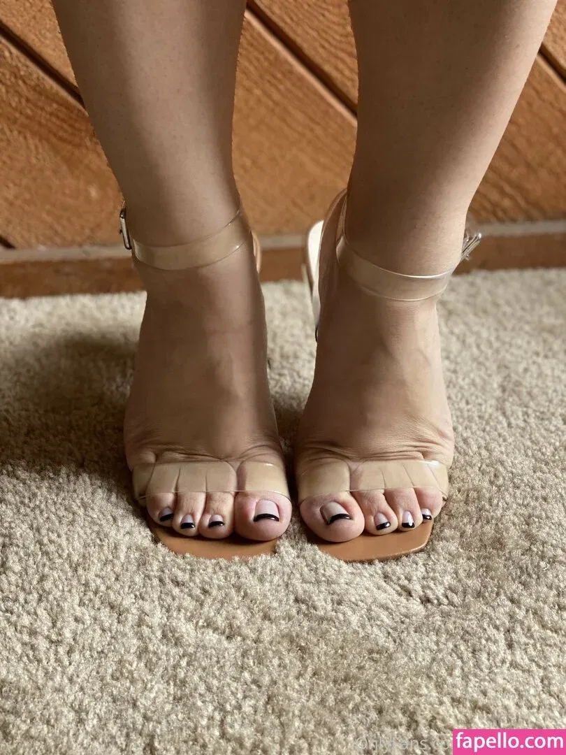 celest_asmr Onlyfans Photo Gallery 