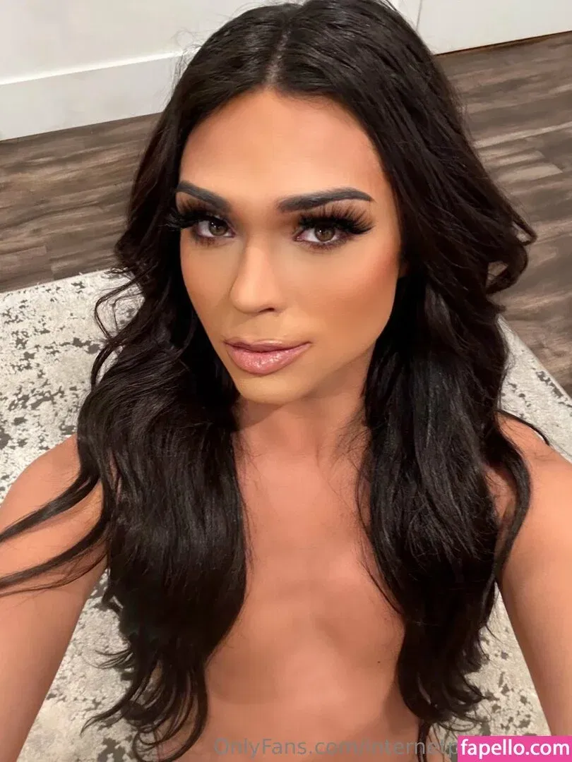 Lexi Lewis Onlyfans Photo Gallery 