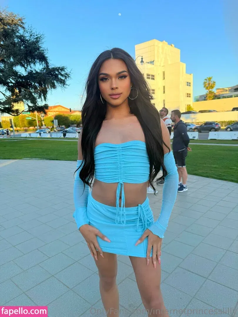 Lexi Lewis Onlyfans Photo Gallery 