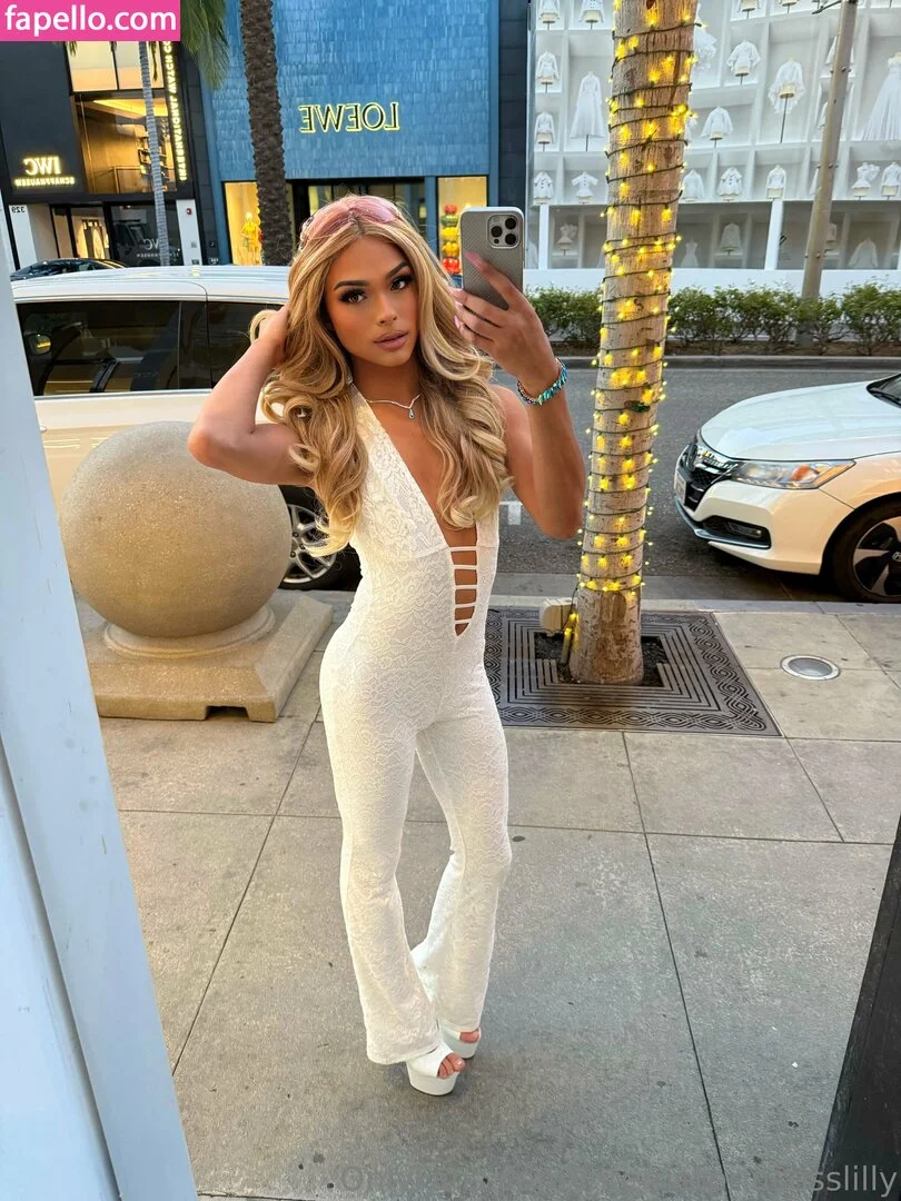 Lexi Lewis Onlyfans Photo Gallery 