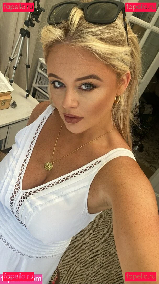 Emily Atack Onlyfans Photo Gallery 