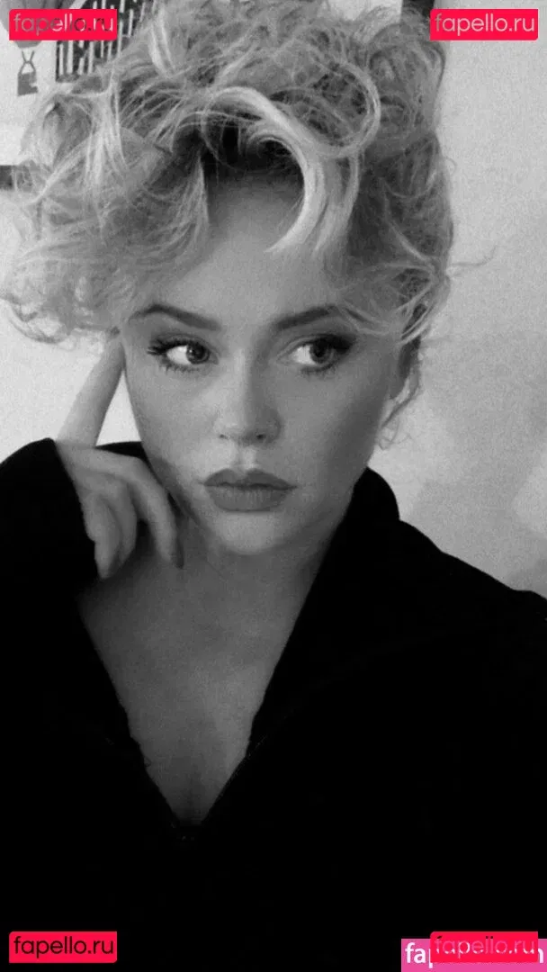 Emily Atack Onlyfans Photo Gallery 