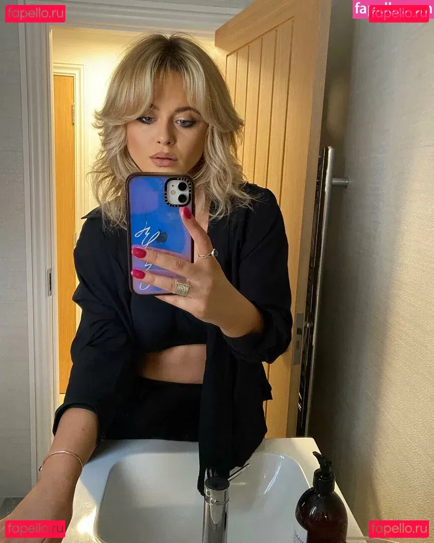Emily Atack Onlyfans Photo Gallery 