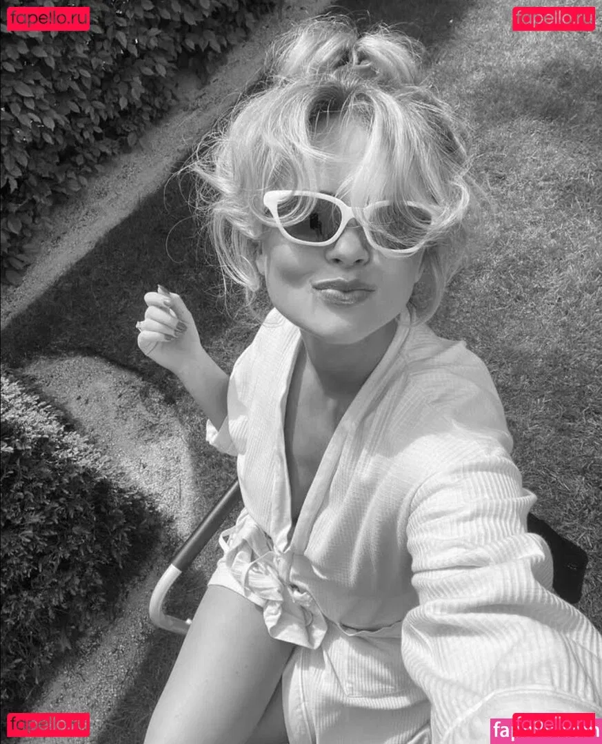 Emily Atack Onlyfans Photo Gallery 