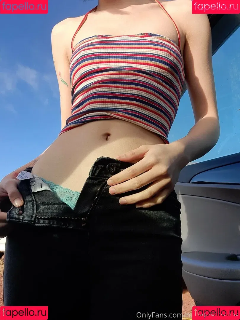 marythestrange Onlyfans Photo Gallery 