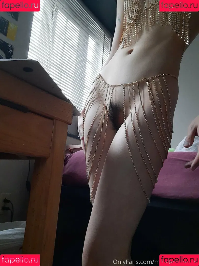marythestrange Onlyfans Photo Gallery 