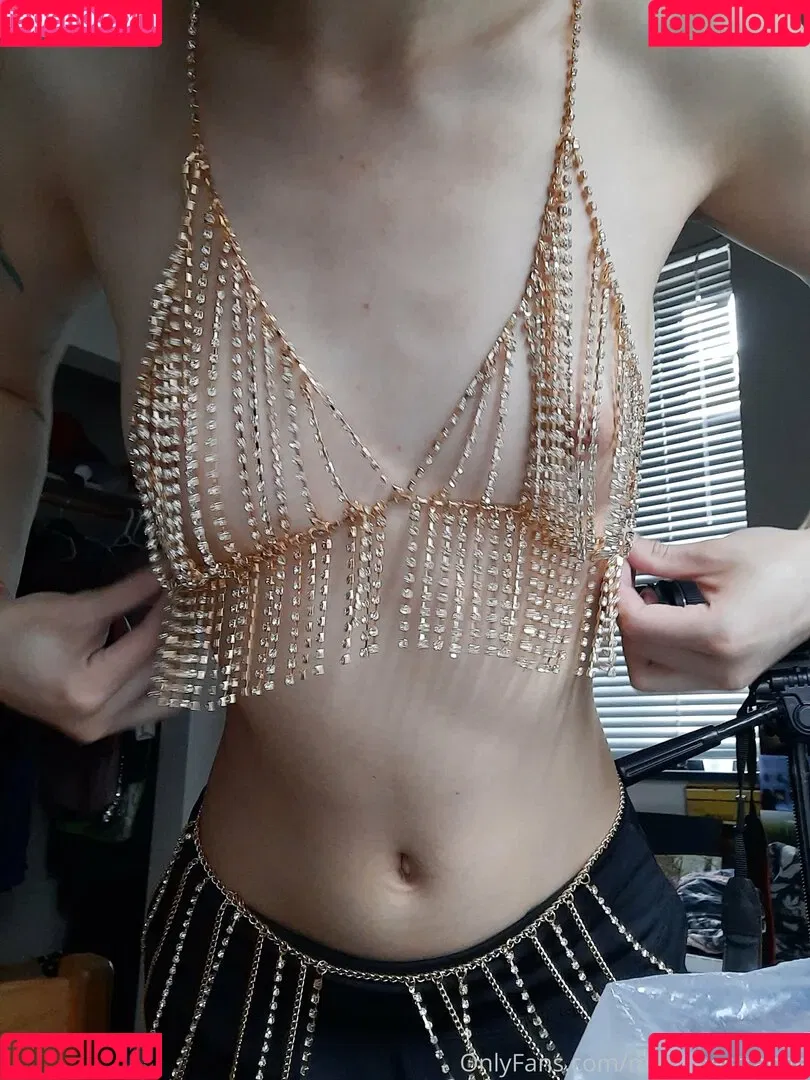 marythestrange Onlyfans Photo Gallery 