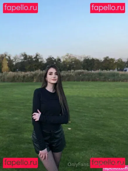 nina_grey Onlyfans Photo Gallery 