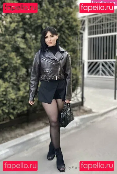 nina_grey Onlyfans Photo Gallery 