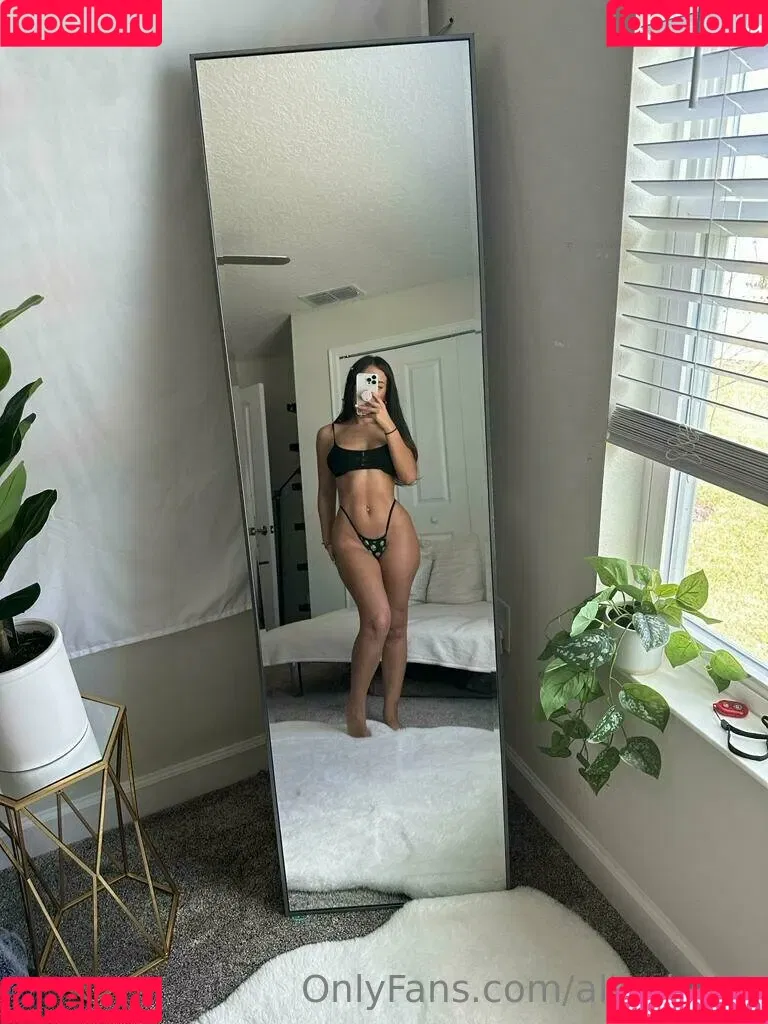 Alinabelle Onlyfans Photo Gallery 