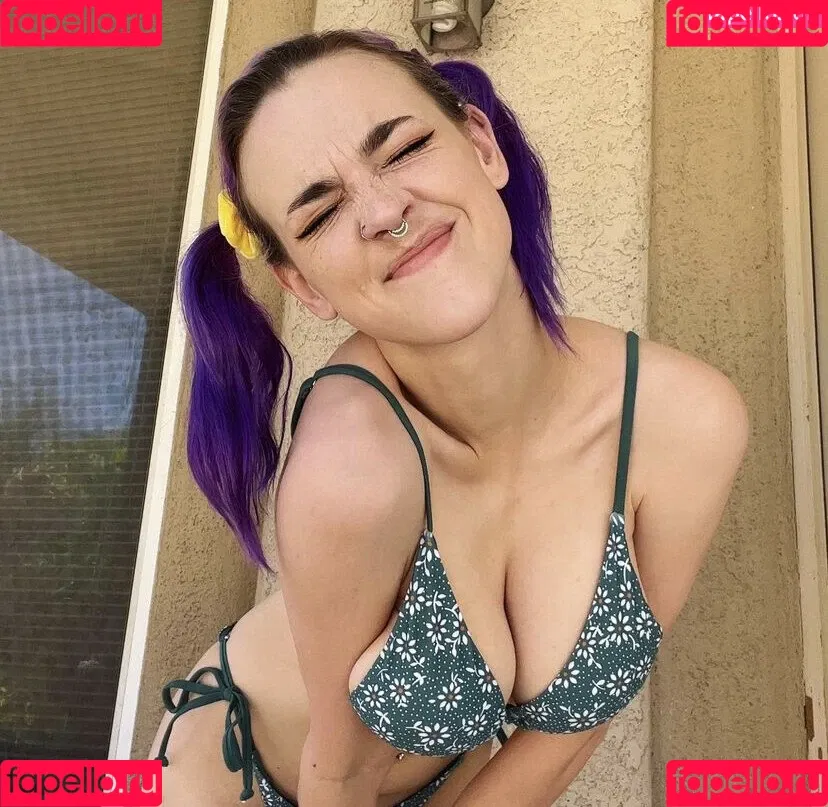 Sarawrcosplay Onlyfans Photo Gallery 