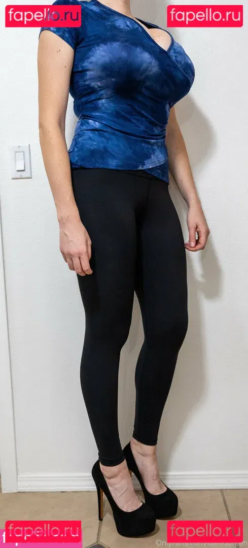 danidoreen Onlyfans Photo Gallery 