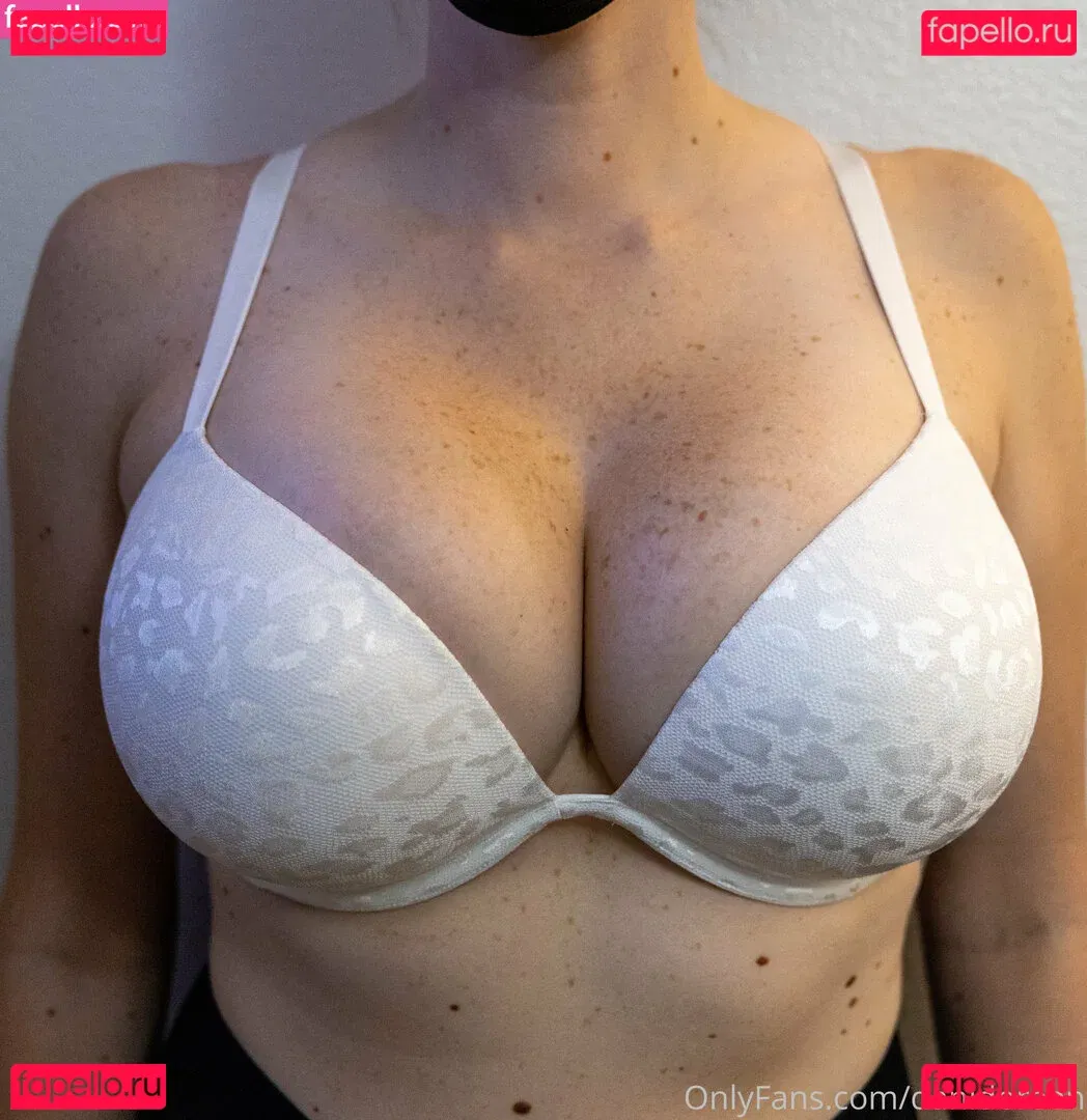 danidoreen Onlyfans Photo Gallery 