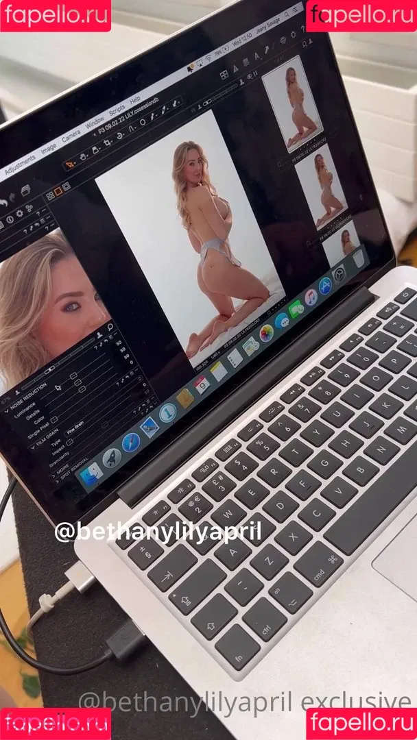 Bethany Lily April Onlyfans Photo Gallery 