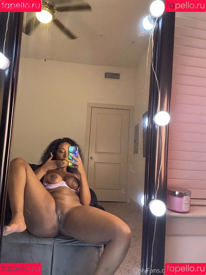 missusblu Onlyfans Photo Gallery 