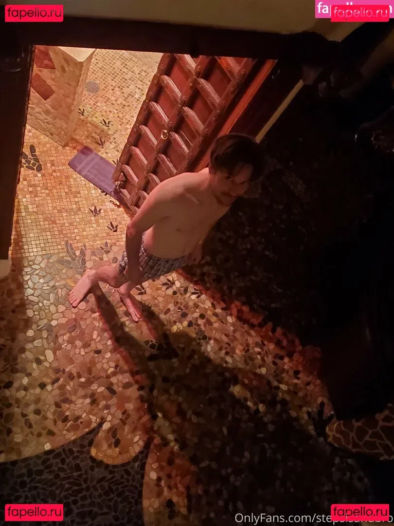 stepsister-and-brother Onlyfans Photo Gallery 