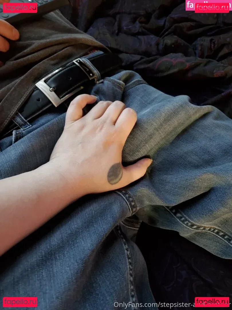 stepsister-and-brother Onlyfans Photo Gallery 