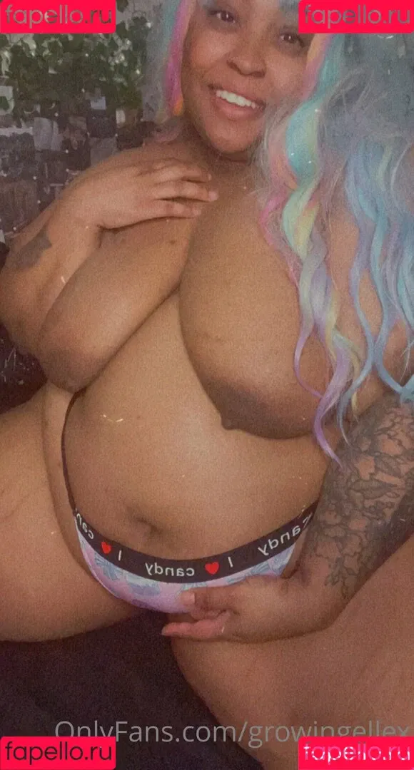 growingellex Onlyfans Photo Gallery 