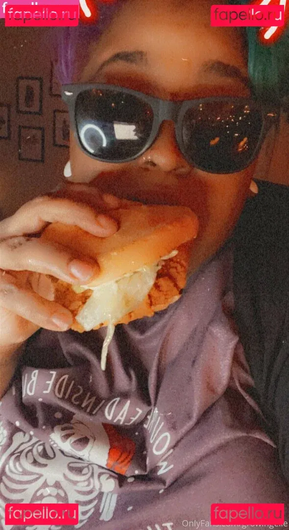 growingellex Onlyfans Photo Gallery 