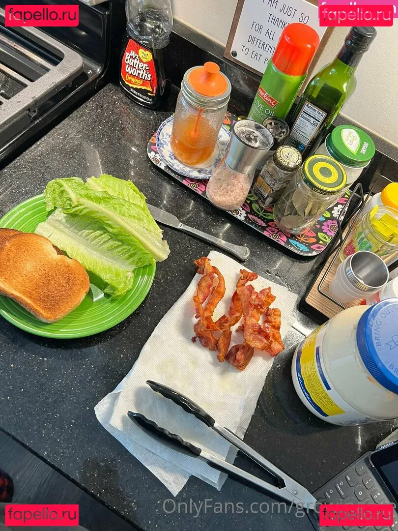 growingellex Onlyfans Photo Gallery 