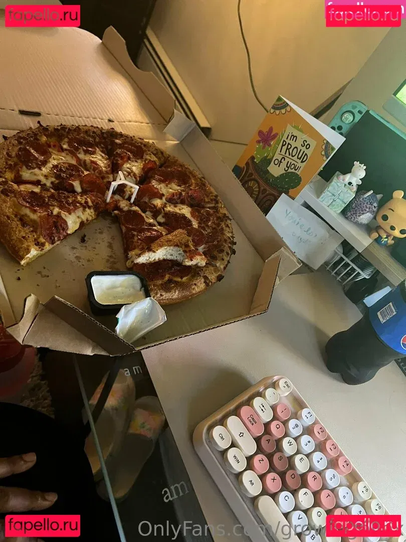 growingellex Onlyfans Photo Gallery 