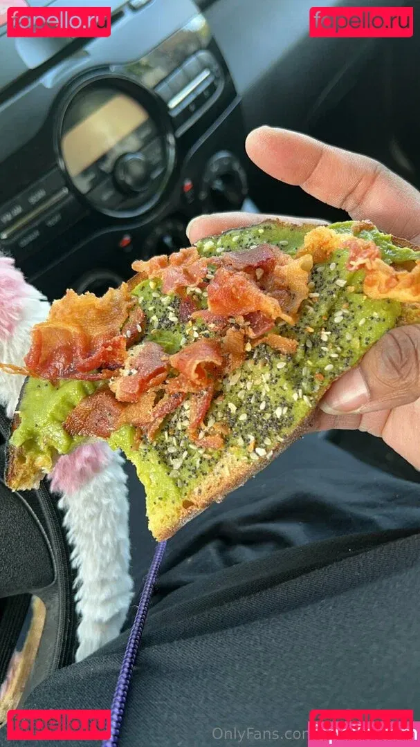 growingellex Onlyfans Photo Gallery 