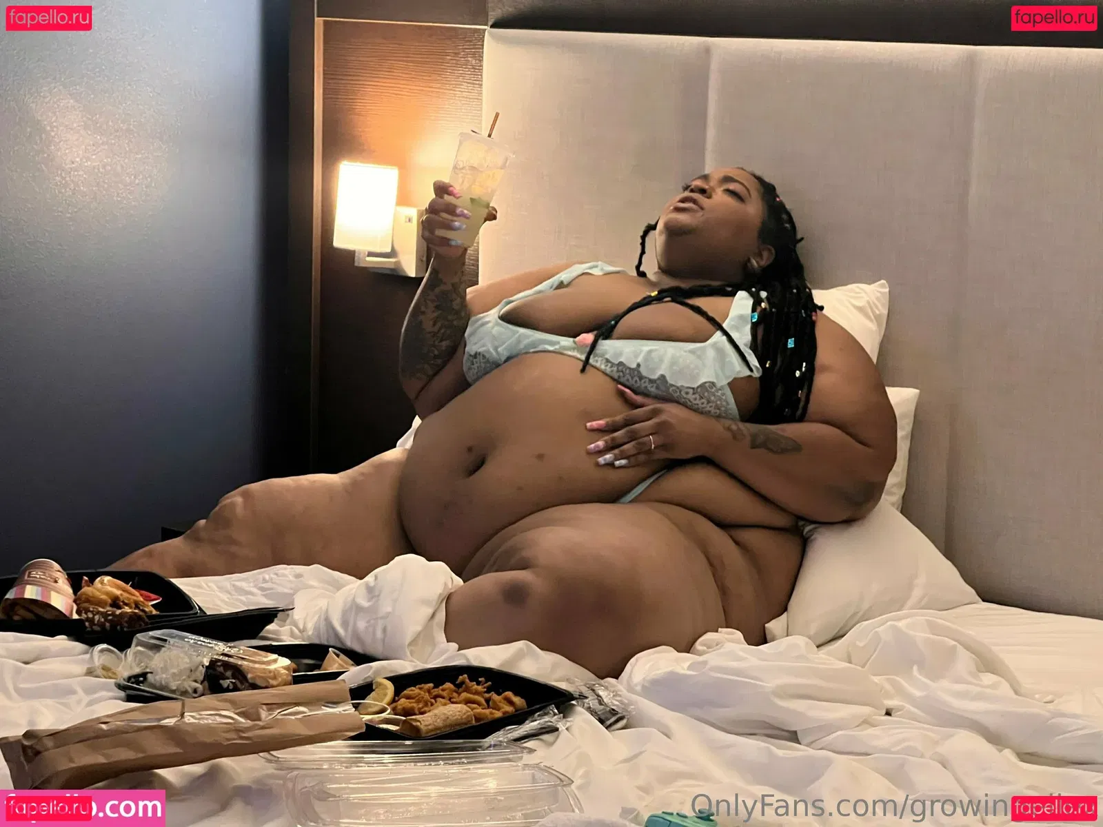 growingellex Onlyfans Photo Gallery 