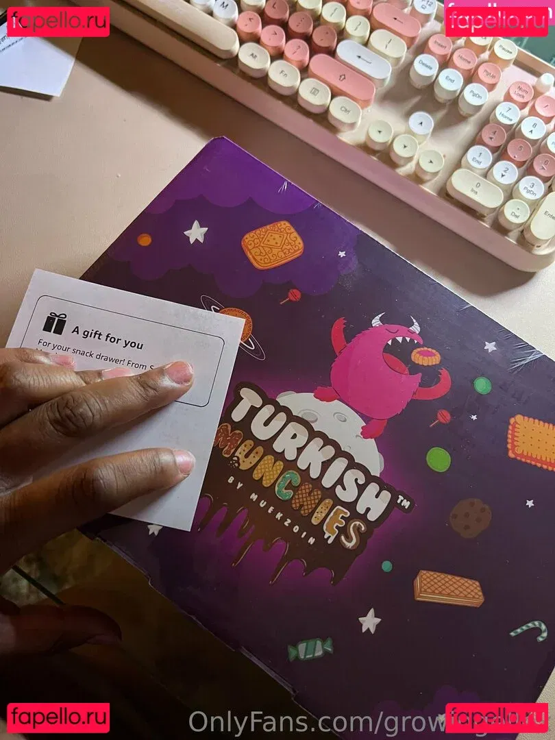 growingellex Onlyfans Photo Gallery 