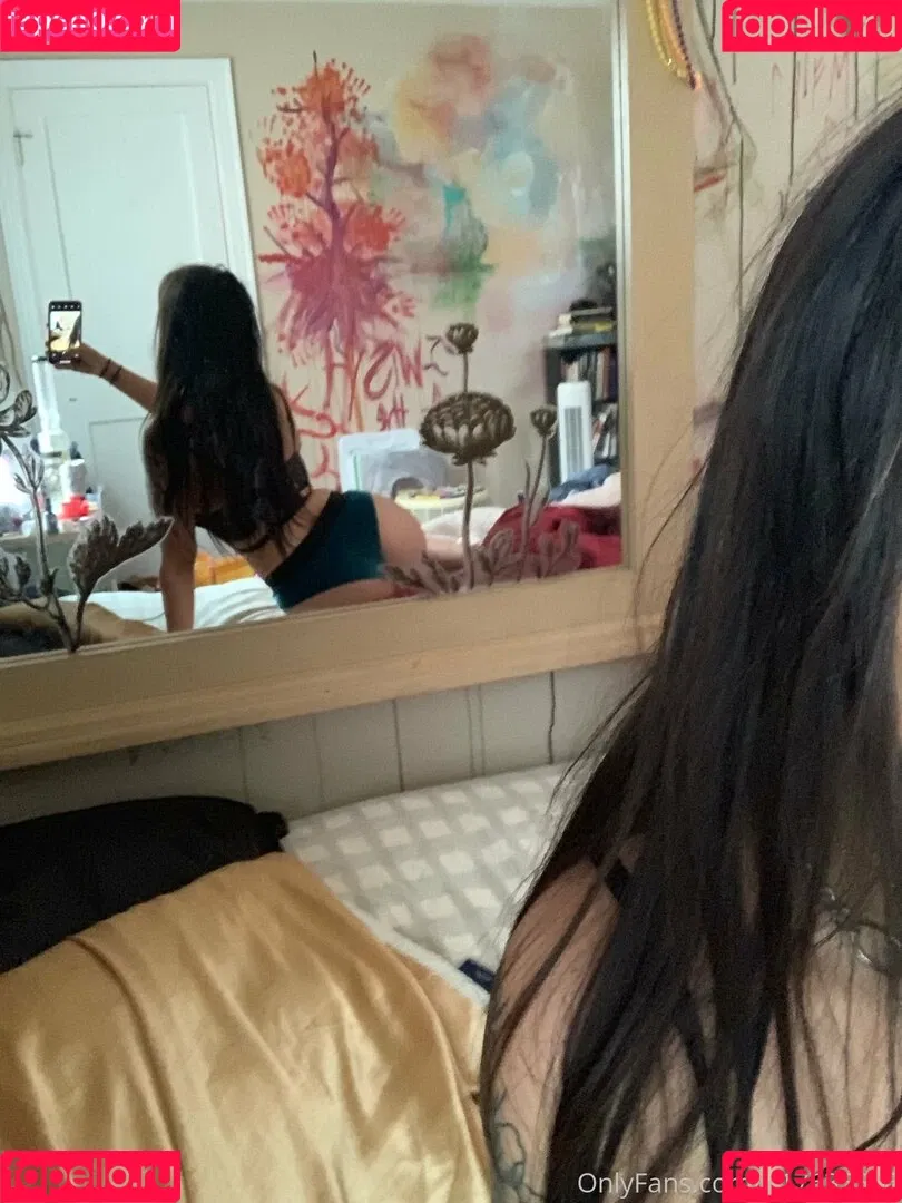 velvetmuerte Onlyfans Photo Gallery 
