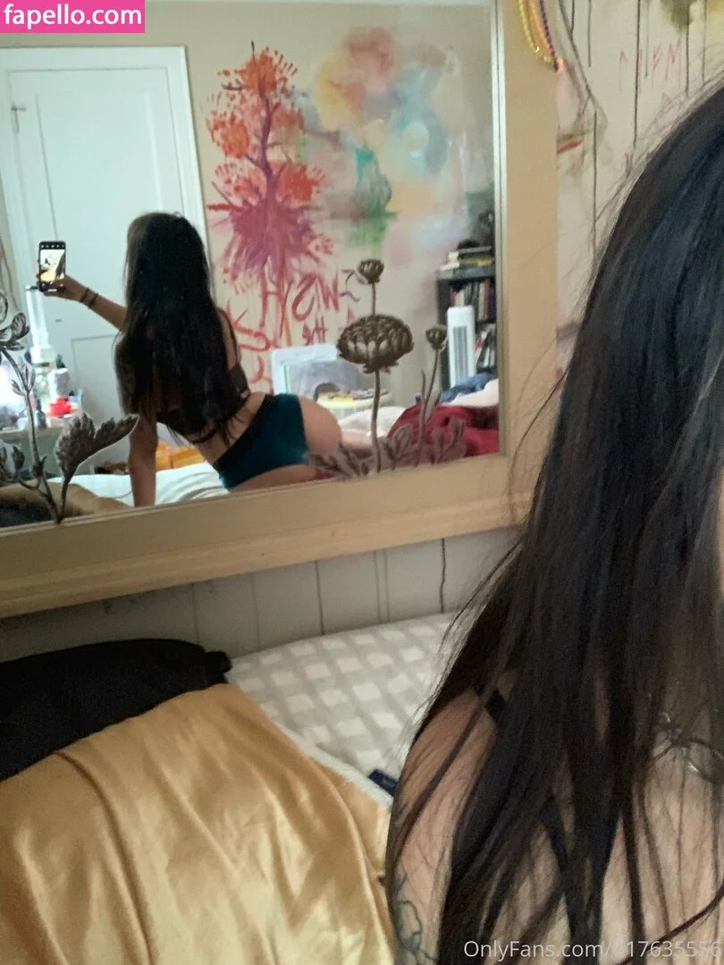 velvetmuerte Onlyfans Photo Gallery 