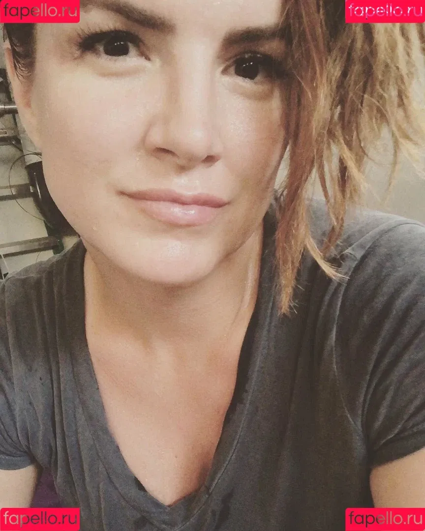 Gina Carano Onlyfans Photo Gallery 